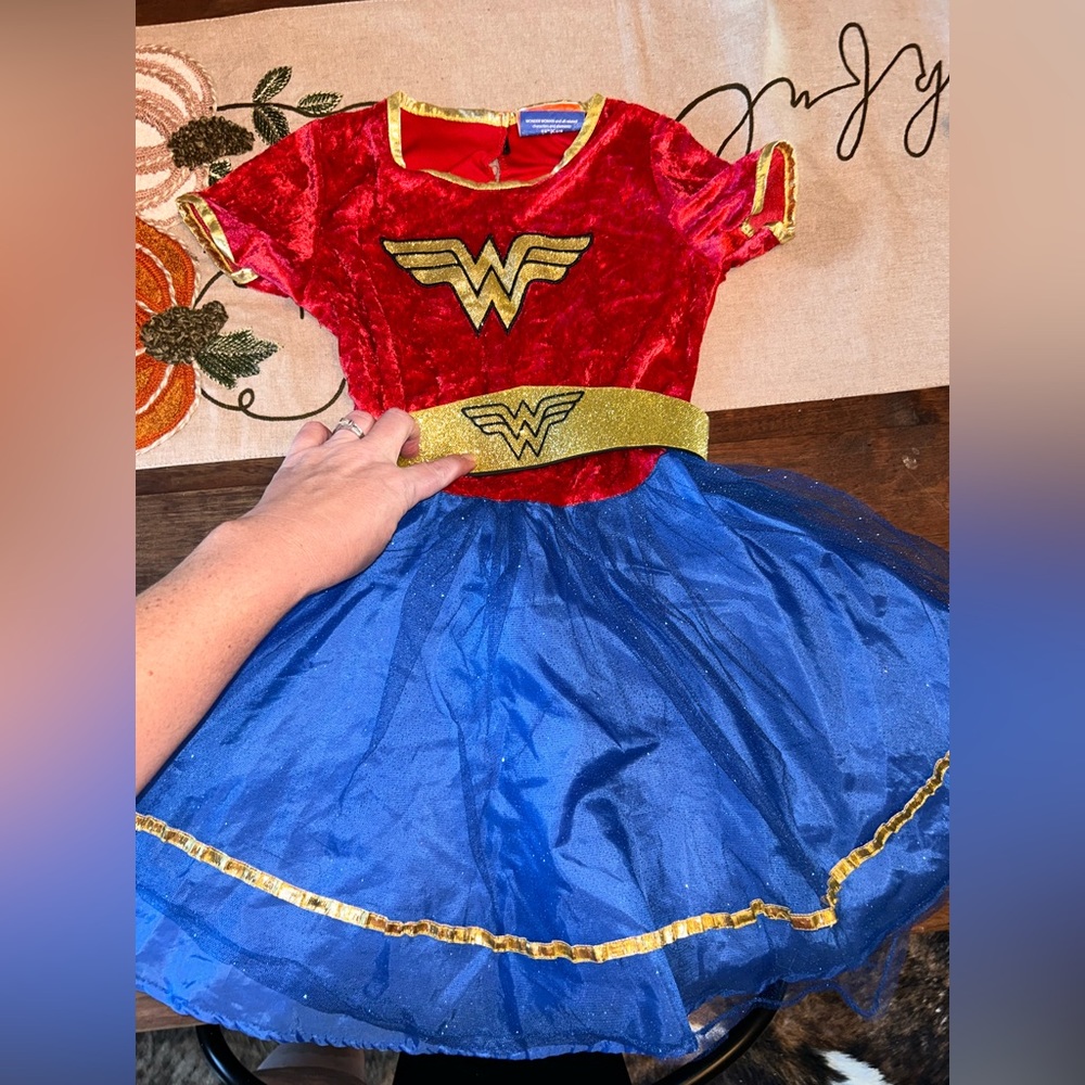 Wonder Woman Red Tulle Skirt Dress Up Costume Size small child 4-6